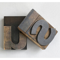 Ullmayer Sylvester Architects ltd Logo