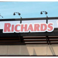 Richards Variety Store Logo