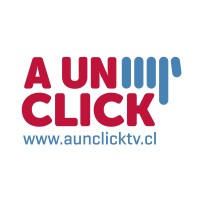 A UN CLICK | Servicios Audiovisuales Logo