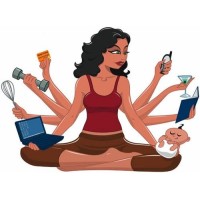 HOUSEWIFE Logo