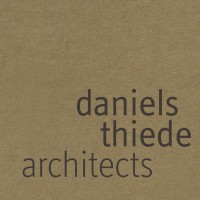 daniels thiede architects Logo