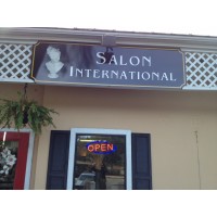 Salon International Logo