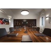 Tozzi e Associati Studio Legale e Tributario Logo