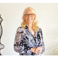 Robyn Dodd Real Estate Logo