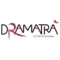 Dramatrà - città in scena Logo