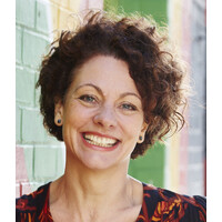 Sarah Clay Social LinkedIn training Logo