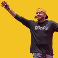 iSocialFanz Logo
