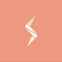 cristinasantamarina.com Logo