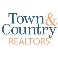 Town & Country Realtors Logo