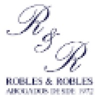 Robles y Robles Logo