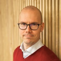 Markkinoinnin kouluttaja ja konsultti Jani Wahlman Logo