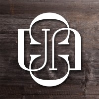 Uomo Collezioni Logo