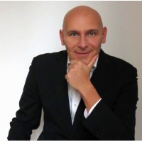 Vittorio Molinari Logo