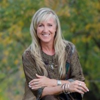 Dr. Dorie - Eating Disorder Intuitive Therapy (EDIT)™ Logo