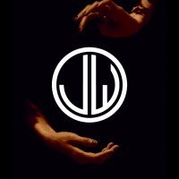 Jennifer Wai LLC Logo