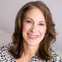 Lesley James, MD Logo