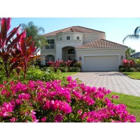 Estate Landscaping & Lawn Management Logo