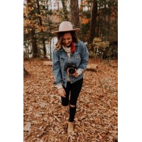 Lia Everette Photography Logo