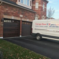 Garage Door Expert Logo