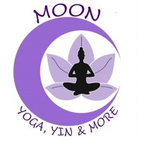 Moon yoga, yin & more Logo