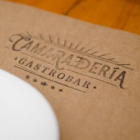 Camaradería Gastrobar Logo