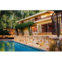 The Lodge in Kenwood Logo