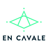 EN CAVALE Logo
