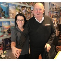 Queanbeyan City Travel & Cruise Logo