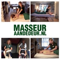 Masseur aan de deur Logo