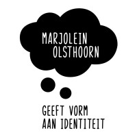 Marjolein Olsthoorn geeft vorm aan identiteit Logo