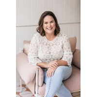 Hayley McLennan Consulting Logo