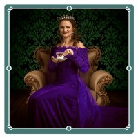 Queen of Sales Logo