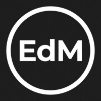 ESCUELA DE MUSICA Pte. Ltd. Logo