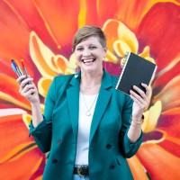 Sarah King Creates LLC Logo