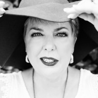 Toni Lontis Enterprises Logo