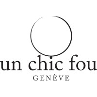 un chic fou Logo