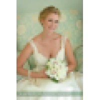 Formal Hair and Makeup Design by Lynda Williams Logo