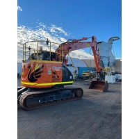 BLACK SWAN PLANT HIRE Logo