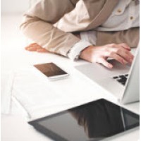 Colleen L Knight Logo