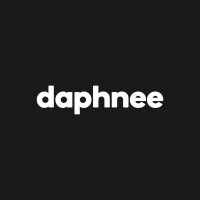 daphnee | home of pet care Logo