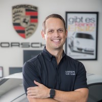 Luxury Car Care LLC Logo
