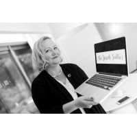 The Sarah Leather Logo