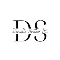 Danielle Snitker, LLC Logo