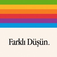 Farklı Düşün Podcast Logo