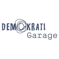 Demokrati Garage Logo