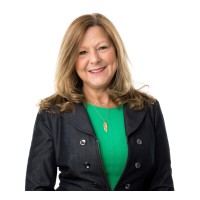 Lees Town & Country Real Estate Logo