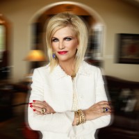 Victoria Printz Team Realtors Logo